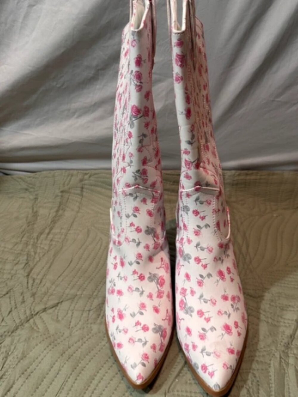 Fashion Nova Cowboy White/Pink Floral Block Heeled Boots, Size 9 - NEW